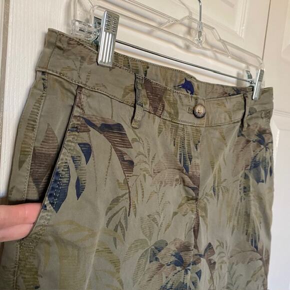 Tommy Bahama Straight Leg Pants Green Tropical‎ Floral Palm Print Women's 6 - Picture 3 of 11